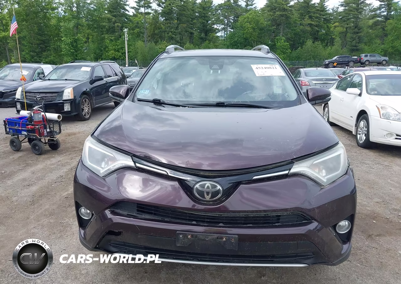 2018 Toyota Rav4 Xle VIN:2T3RFREV3JW733607 - 12