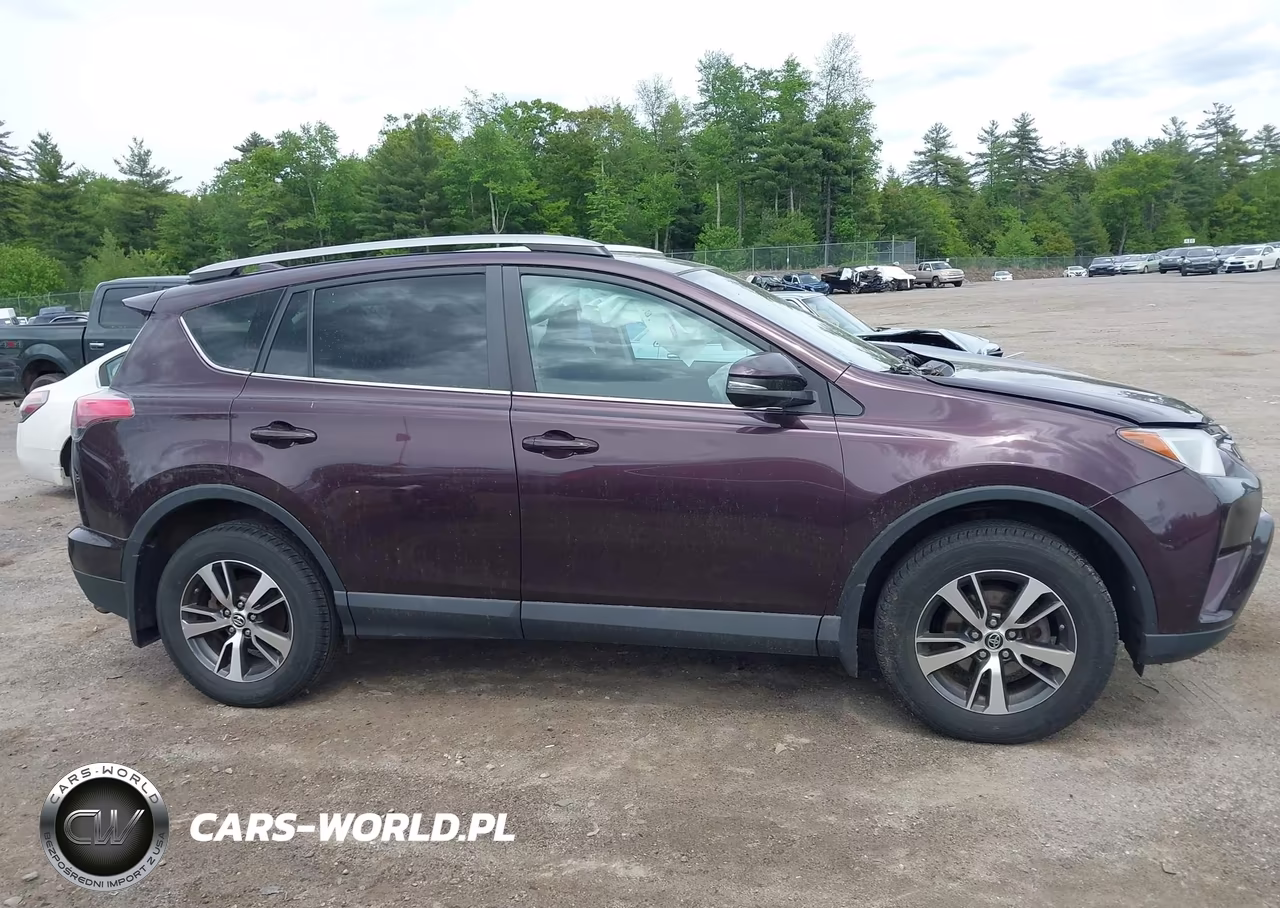 2018 Toyota Rav4 Xle VIN:2T3RFREV3JW733607 - 13