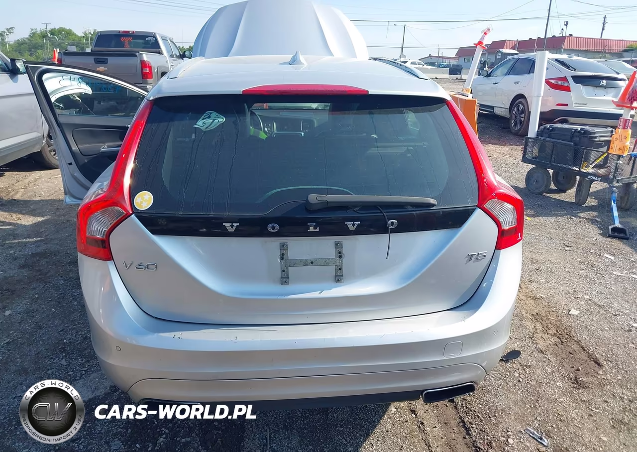 2015 Volvo V60 T5 Premier VIN:YV140MEK9F1261742 - 6
