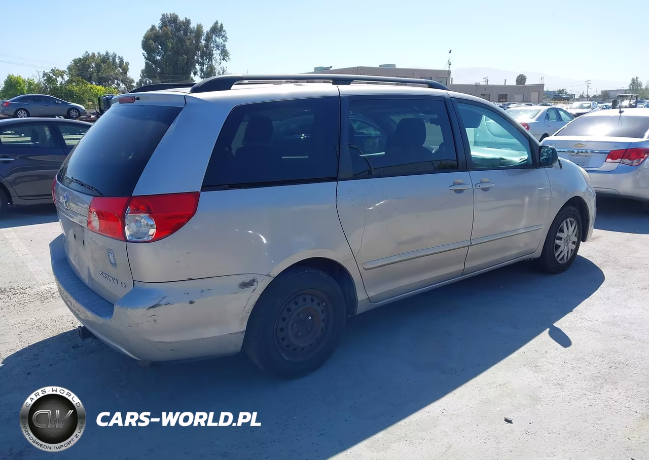 2009 Toyota Sienna Le VIN:5TDZK23C29S284423 - 4