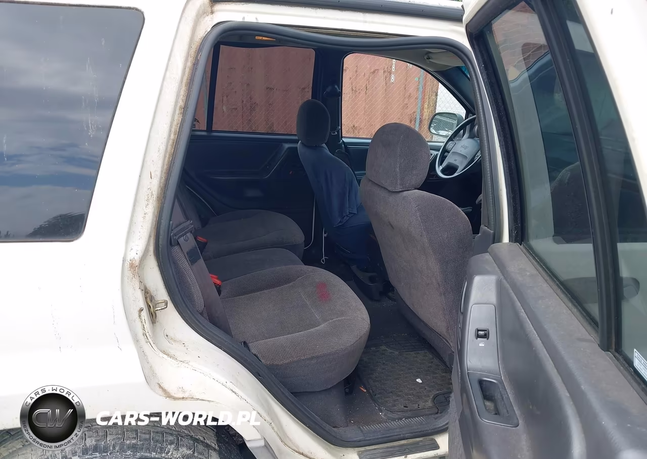 1999 Jeep Grand Cherokee Laredo VIN:1J4GW58S0XC500968 - 8