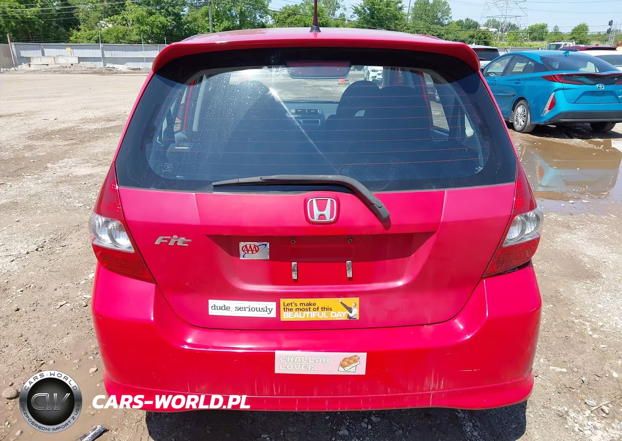 2007 Honda Fit Sport VIN:JHMGD38637S017983 - 16
