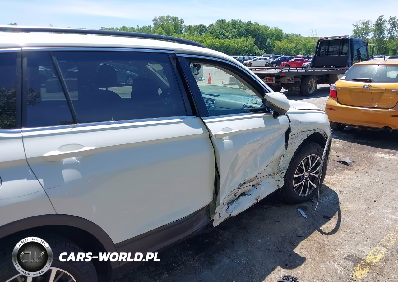 2019 Volkswagen Tiguan 2.0T Se-2.0T Sel-2.0T Sel R-Line-2.0T Sel R-Line Black VIN:3VV2B7AX6KM176964 - 18