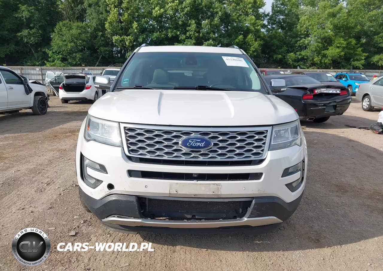 2016 Ford Explorer Platinum VIN:1FM5K8HT8GGB39092 - 13