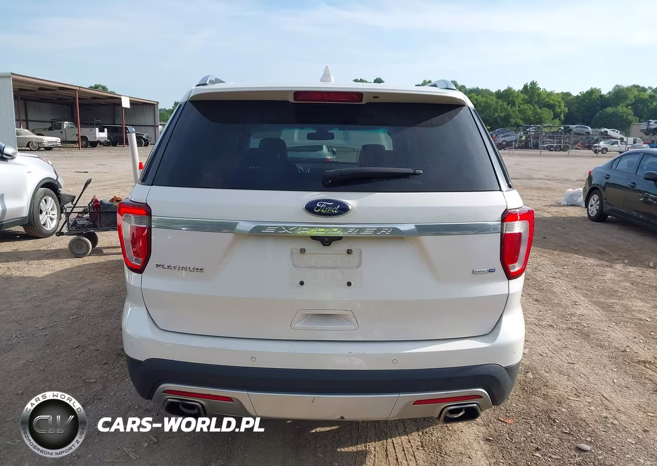 2016 Ford Explorer Platinum VIN:1FM5K8HT8GGB39092 - 17