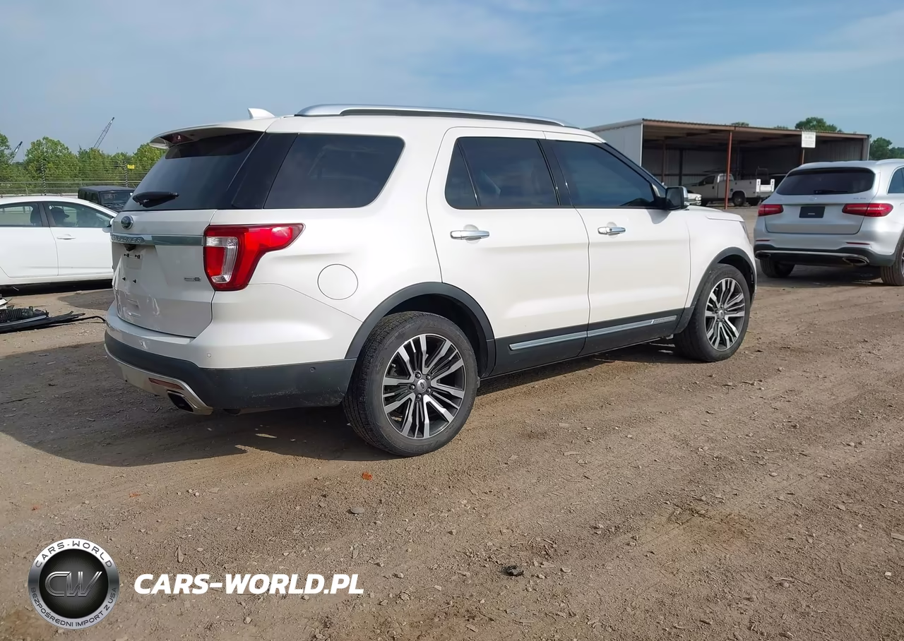 2016 Ford Explorer Platinum VIN:1FM5K8HT8GGB39092 - 4