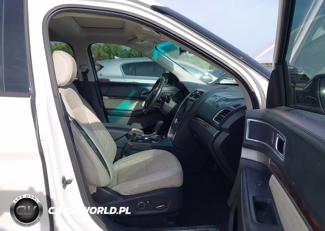 2016 Ford Explorer Platinum VIN:1FM5K8HT8GGB39092 - 5