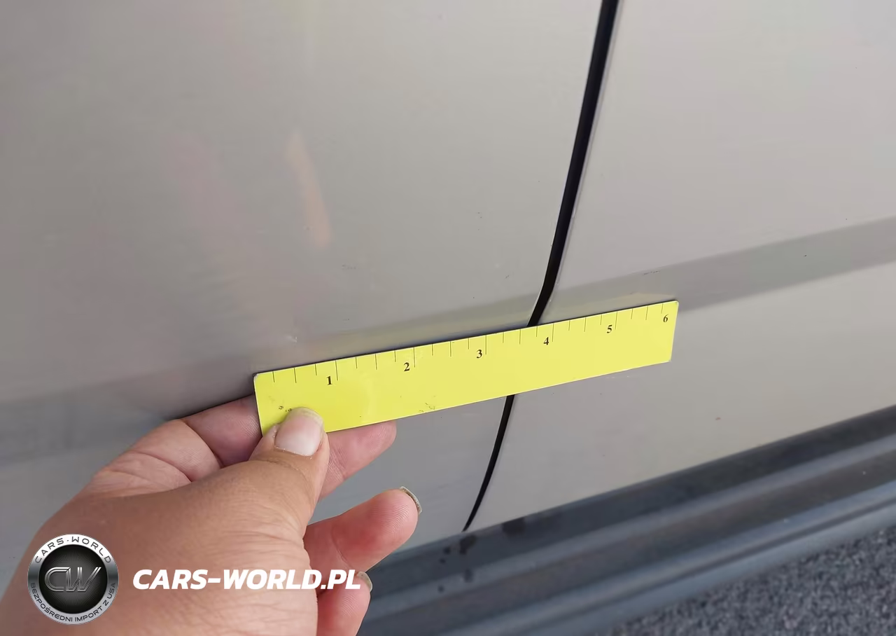 2018 Chevrolet Tahoe Ls VIN:1GNSKAEC7JR358261 - 12