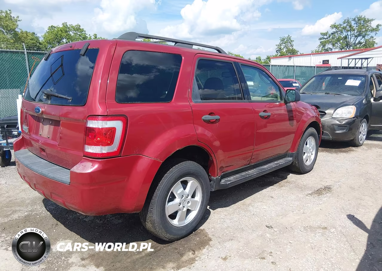 2011 Ford Escape Xlt VIN:1FMCU0D78BKA38989 - 4