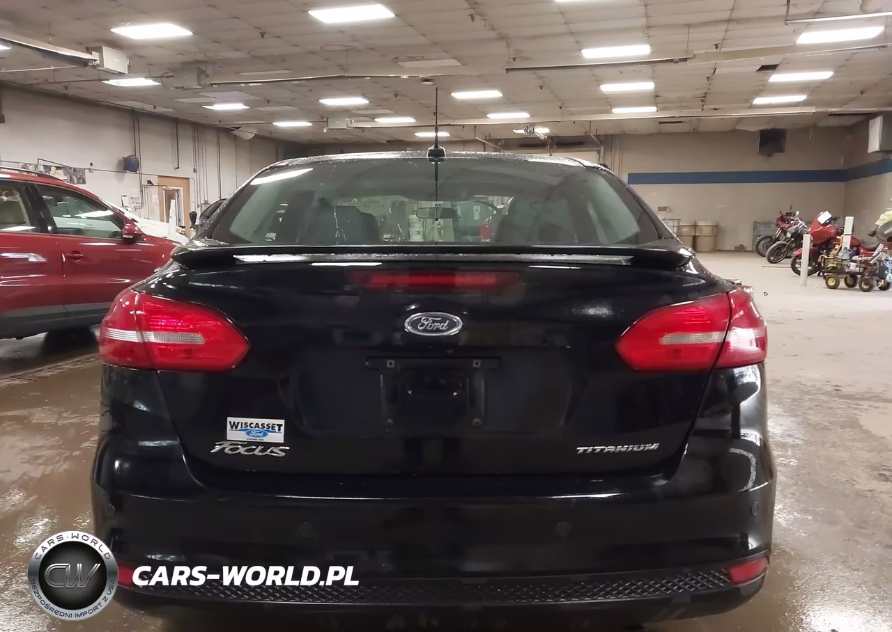 2018 Ford Focus Titanium VIN:1FADP3J20JL232022 - 17