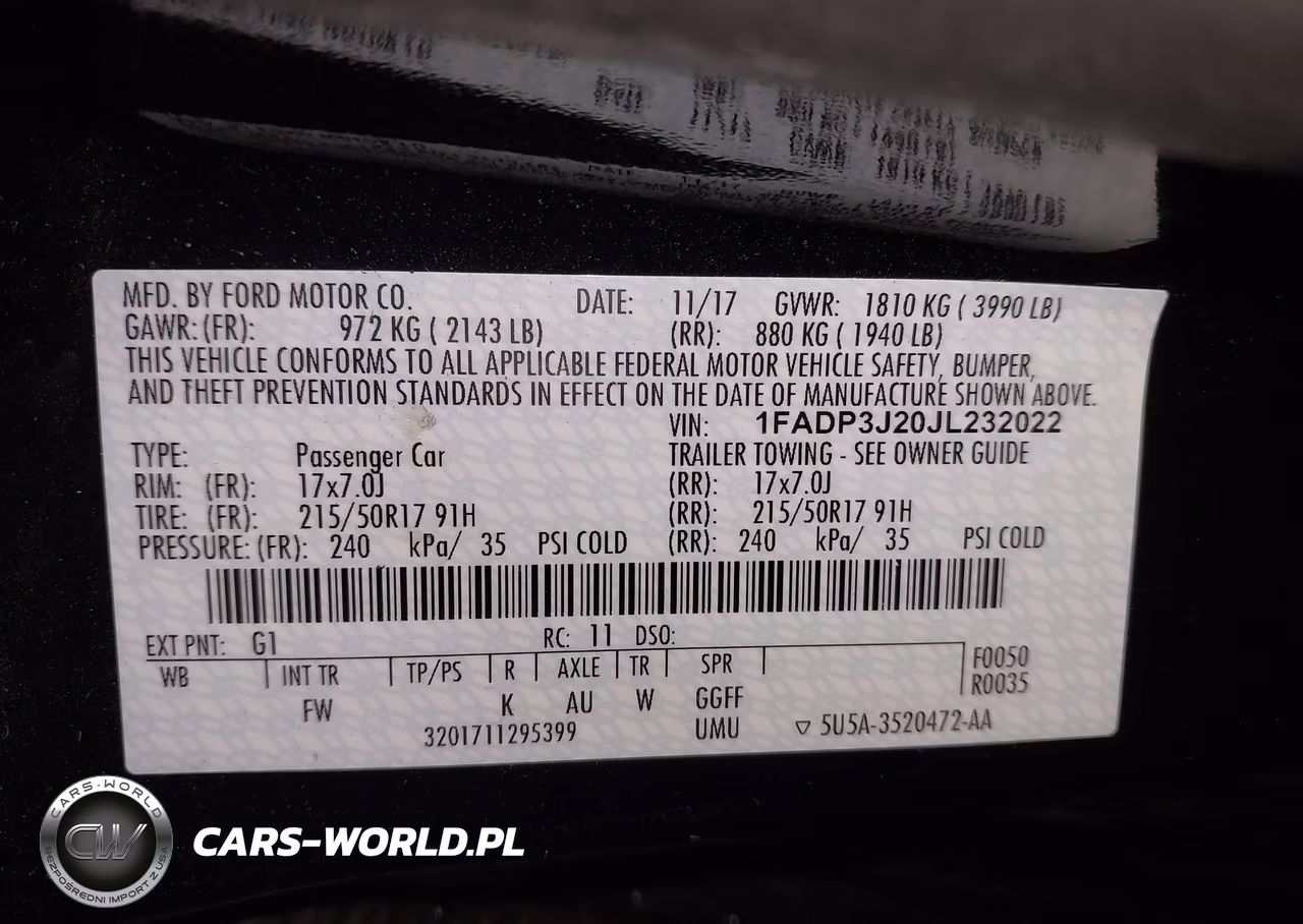 2018 Ford Focus Titanium VIN:1FADP3J20JL232022 - 9