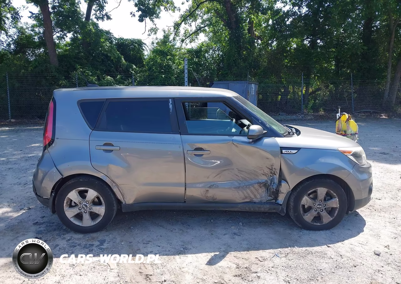 2018 Kia Soul VIN:KNDJN2A26J7523257 - 13