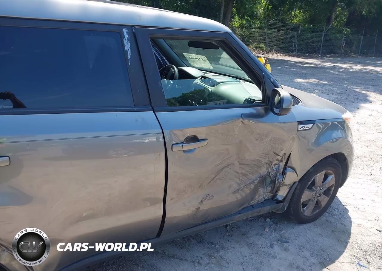 2018 Kia Soul VIN:KNDJN2A26J7523257 - 6