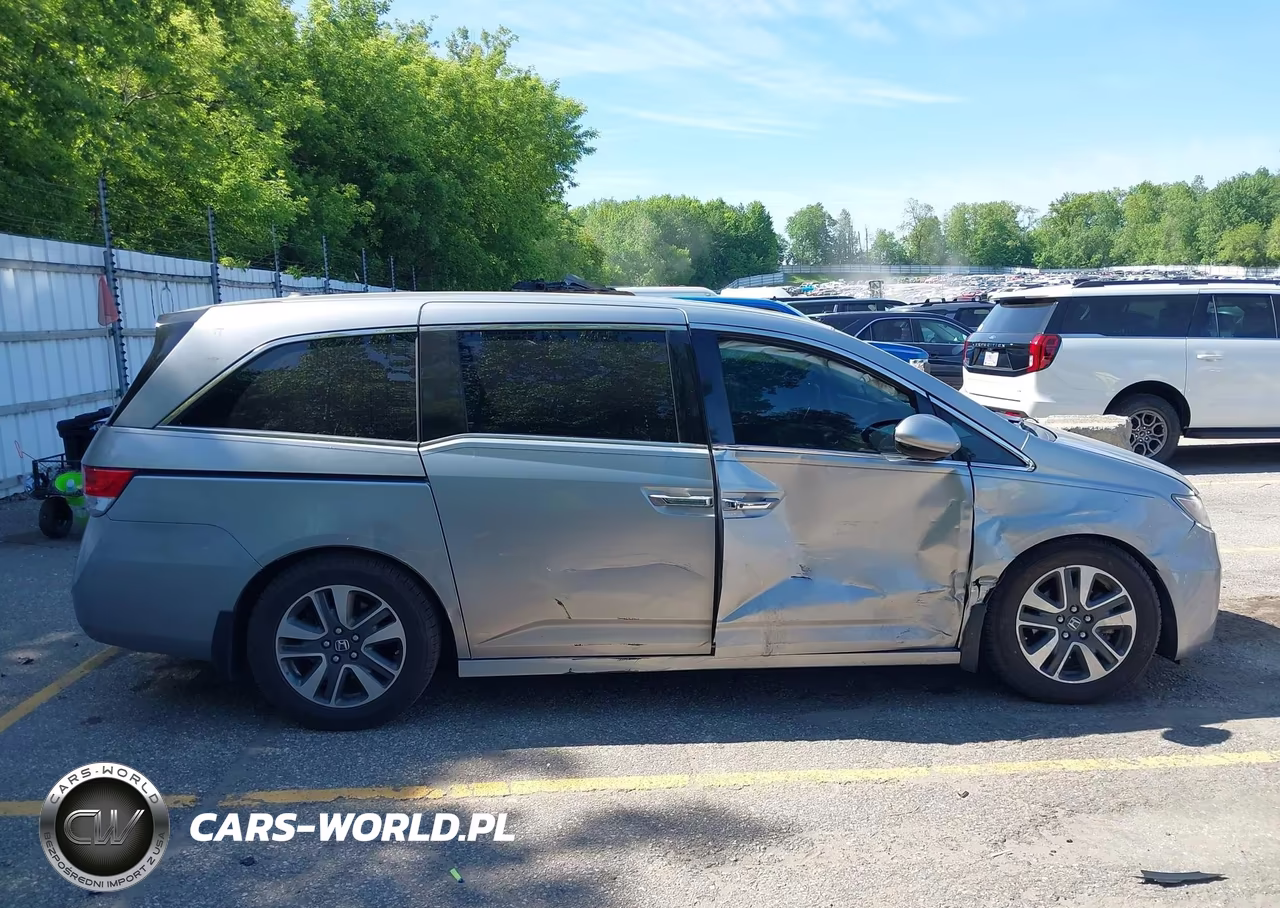 2016 Honda Odyssey Touring-Touring Elite VIN:5FNRL5H93GB155197 - 13