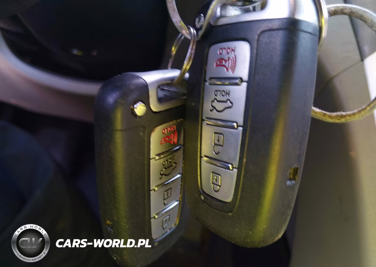2015 Hyundai Sonata Hybrid VIN:KMHEC4A46FA134712 - 11