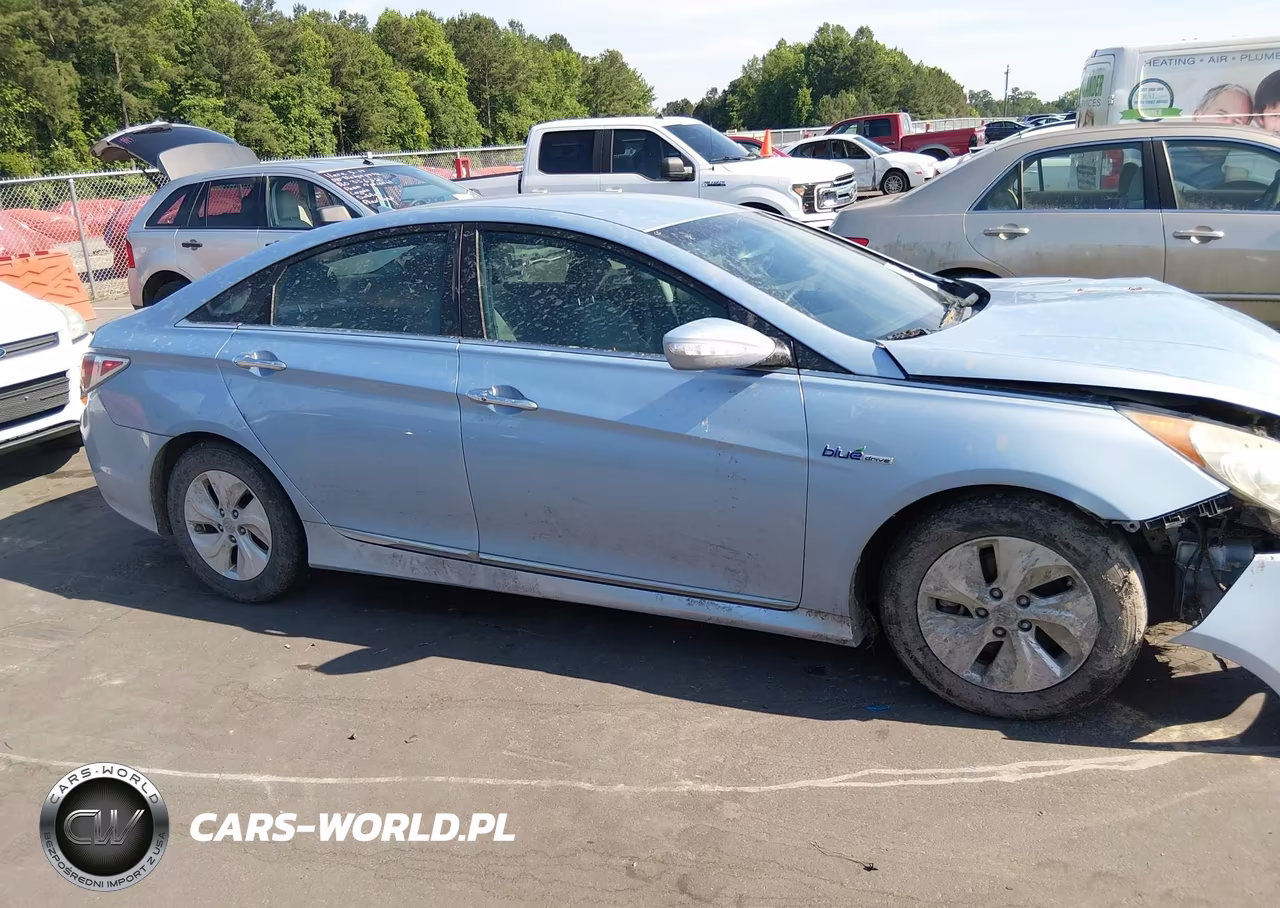 2015 Hyundai Sonata Hybrid VIN:KMHEC4A46FA134712 - 13
