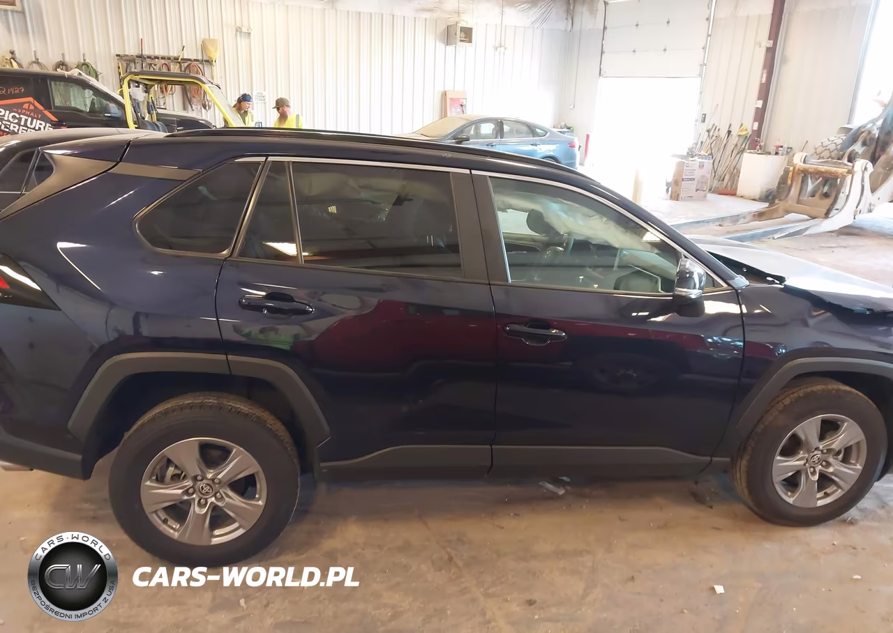 2024 Toyota Rav4 Xle VIN:2T3P1RFV0RW460688 - 13