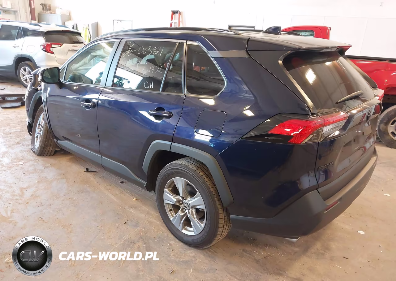 2024 Toyota Rav4 Xle VIN:2T3P1RFV0RW460688 - 3
