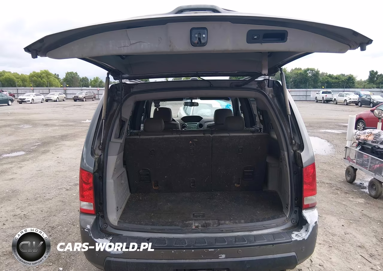 2011 Honda Pilot Touring VIN:5FNYF4H91BB070218 - 12