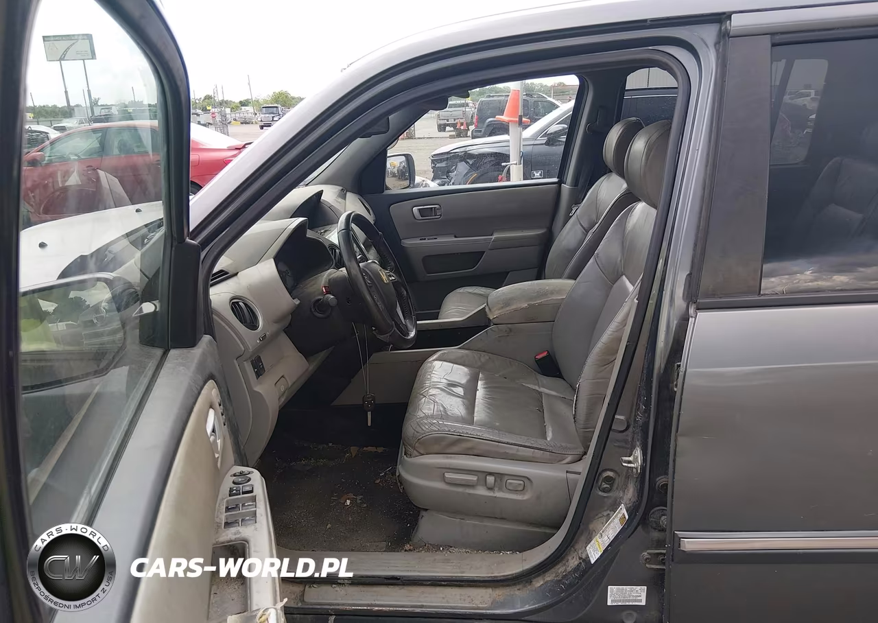 2011 Honda Pilot Touring VIN:5FNYF4H91BB070218 - 13