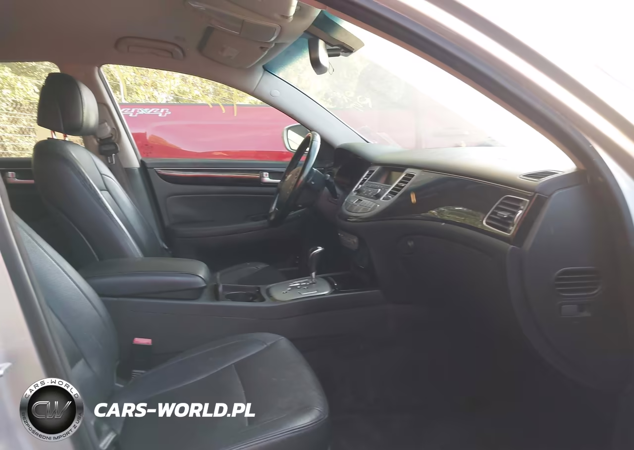 2013 Hyundai Genesis 3.8 VIN:KMHGC4DD0DU212773 - 5