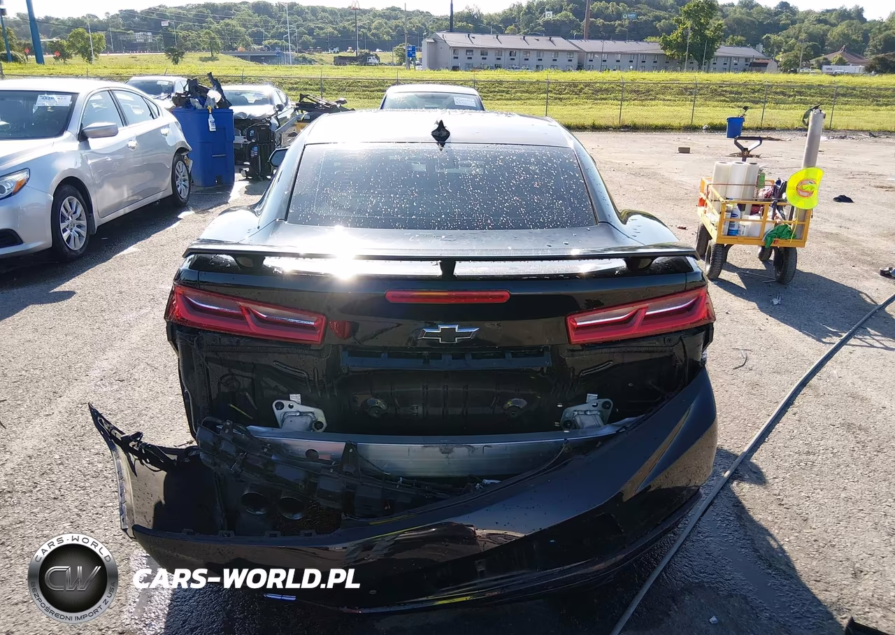 2018 Chevrolet Camaro 2Ss VIN:1G1FH1R78J0102343 - 17