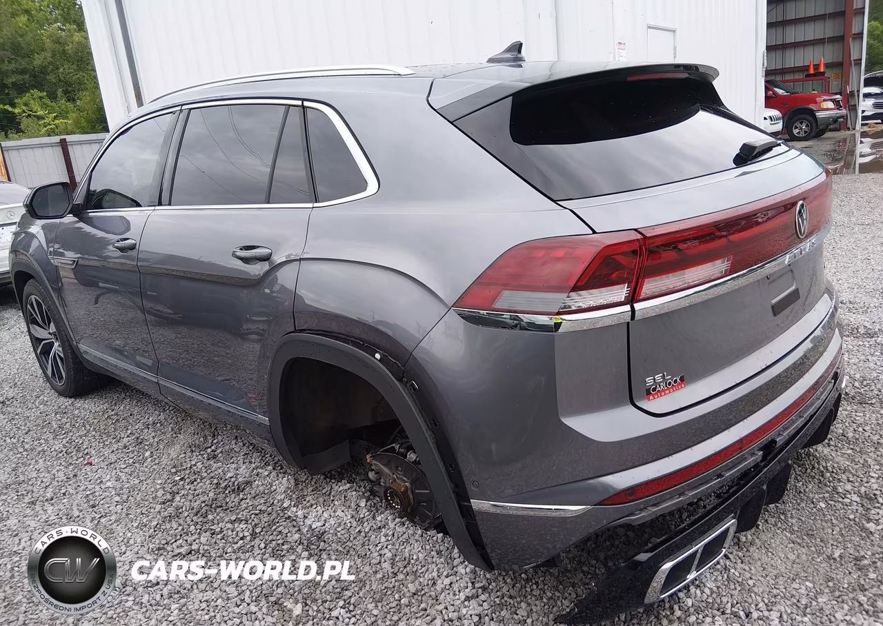 2024 Volkswagen Atlas Cross Sport 2.0T Sel Premium R-Line VIN:1V2FE2CA2RC239118 - 3