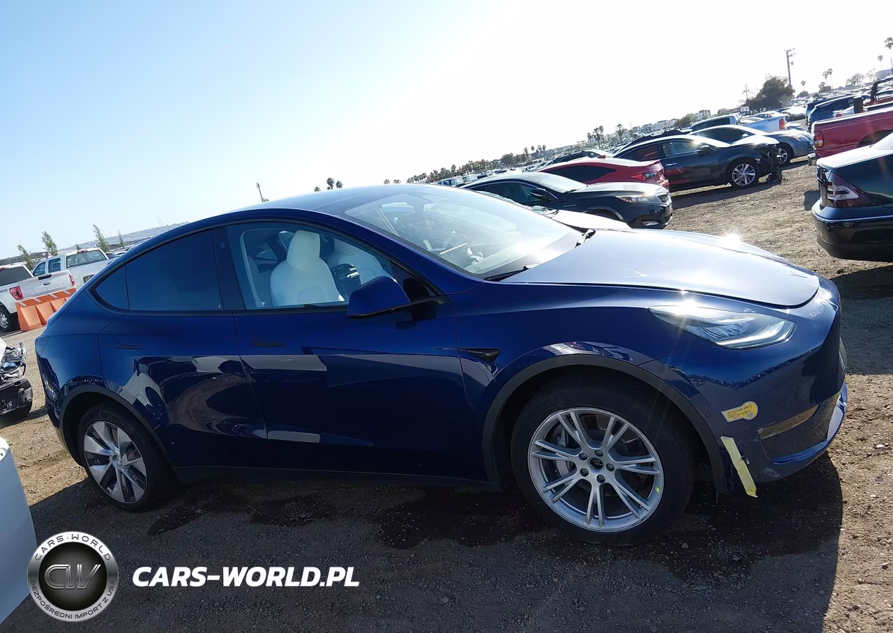 2022 Tesla Model Y Long Range Dual Motor All-Wheel Drive VIN:7SAYGDEE7NF510304 - 14