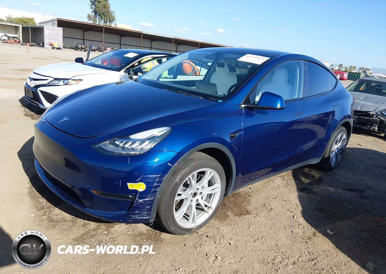 2022 Tesla Model Y Long Range Dual Motor All-Wheel Drive VIN:7SAYGDEE7NF510304 - 2
