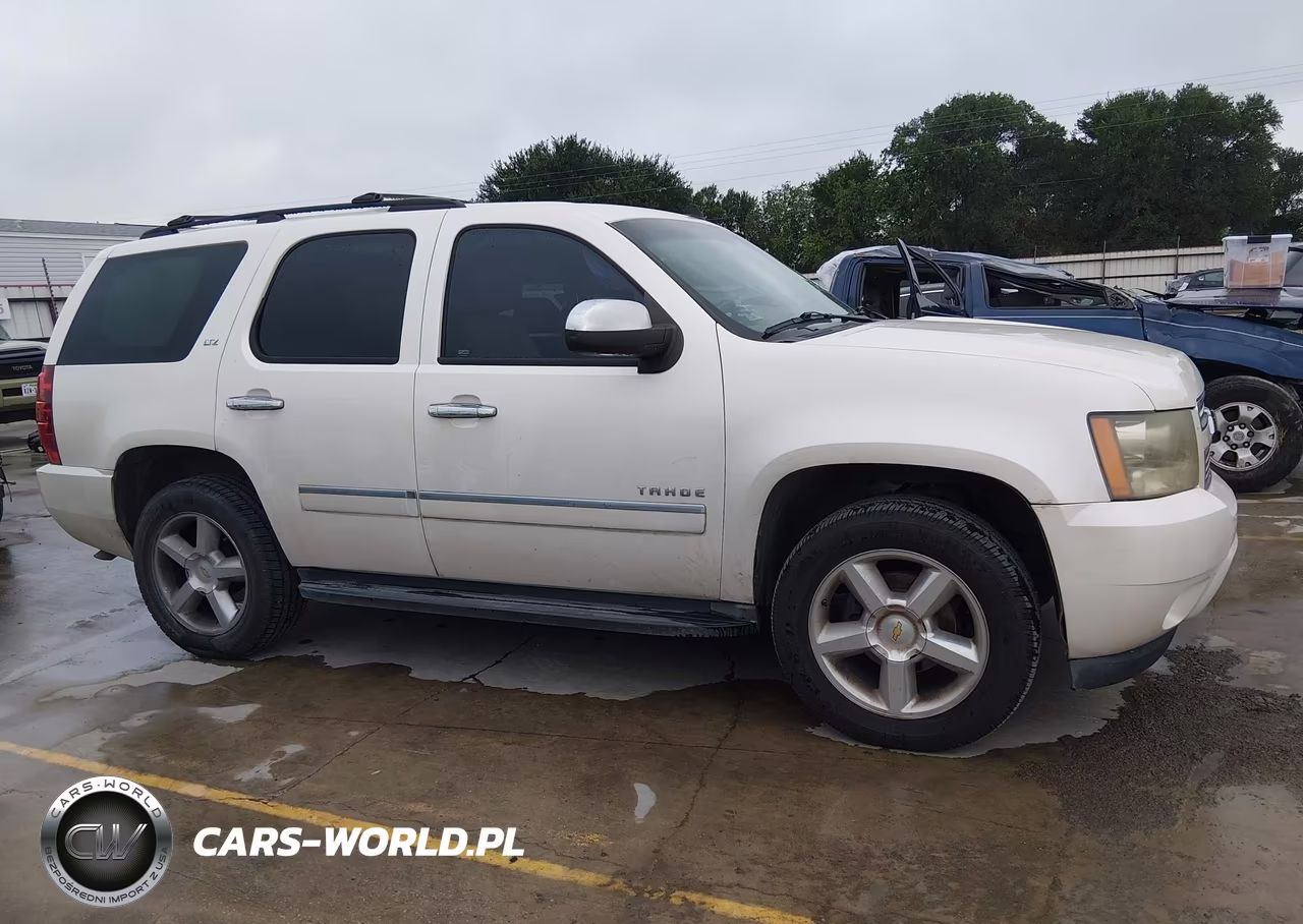 2011 Chevrolet Tahoe Ltz VIN:1GNSCCE03BR102599 - 14
