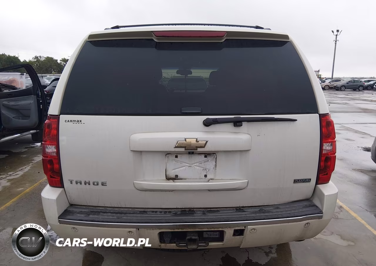 2011 Chevrolet Tahoe Ltz VIN:1GNSCCE03BR102599 - 17