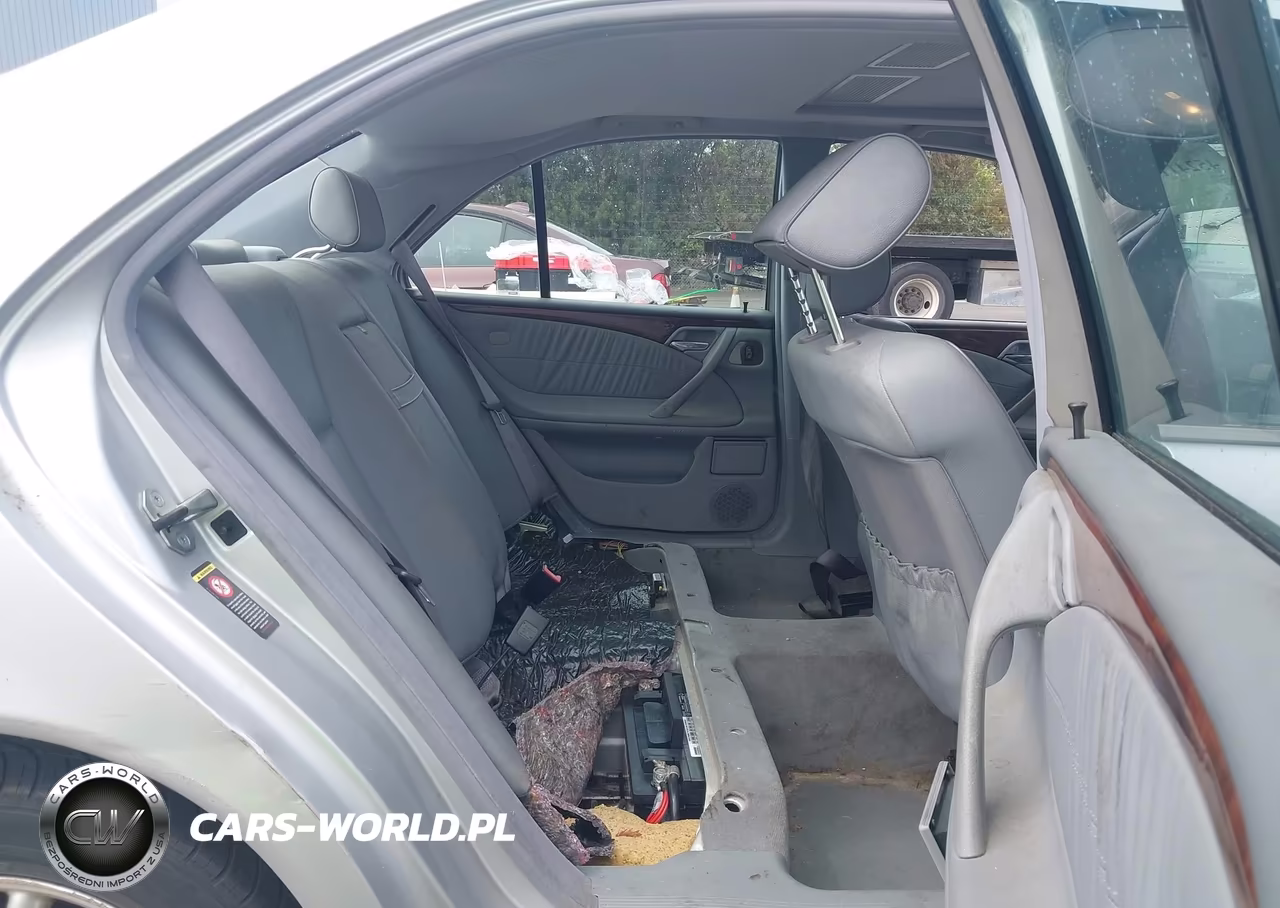 2001 Mercedes-Benz E 320 VIN:WDBJF65J11B166247 - 8