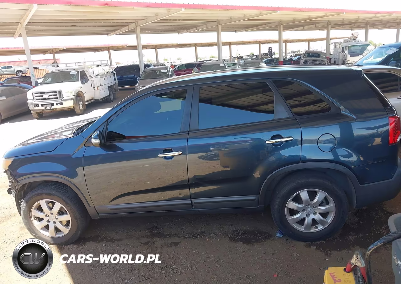 2011 Kia Sorento Lx VIN:5XYKT3A11BG072458 - 14