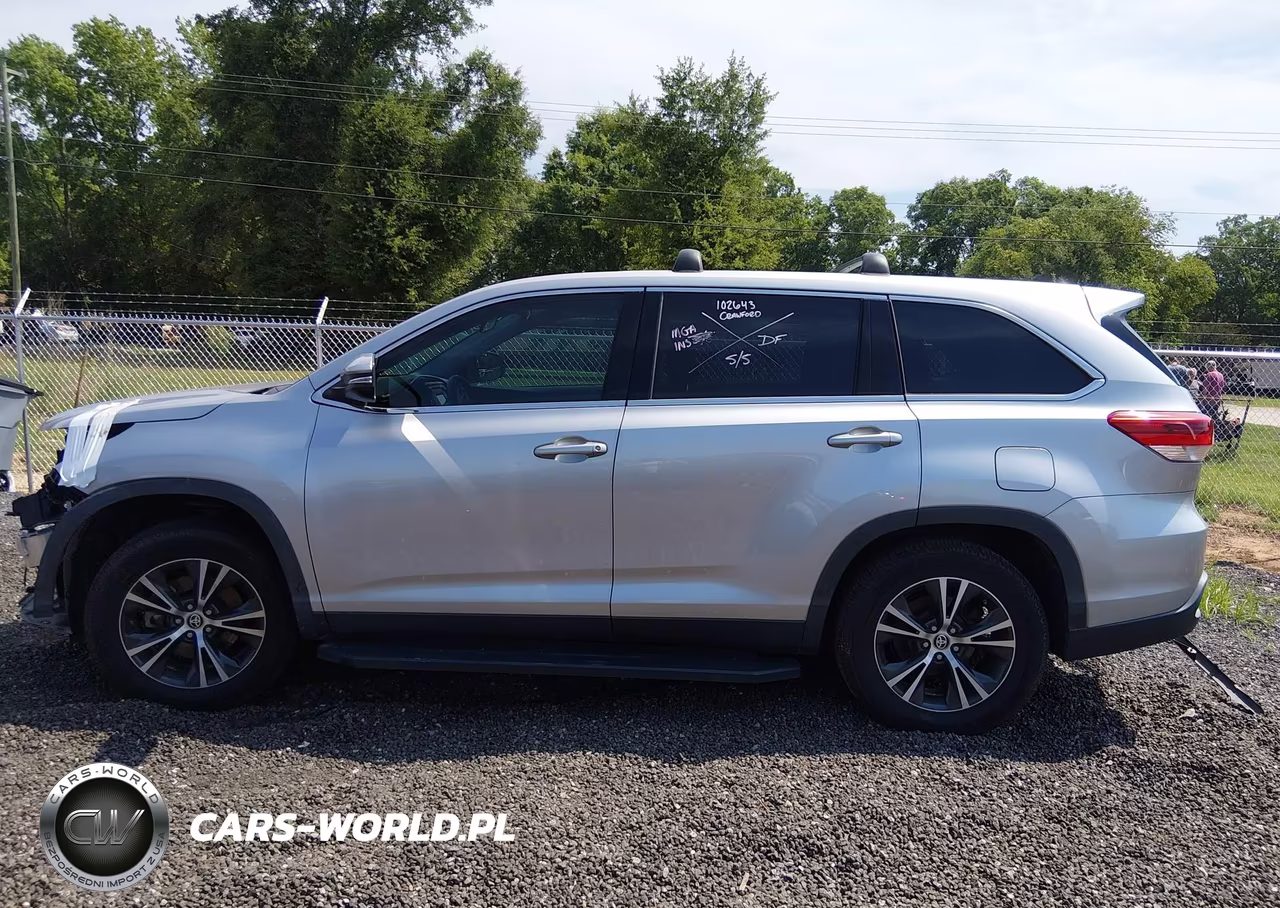 2019 Toyota Highlander Le VIN:5TDZARFH1KS061167 - 15