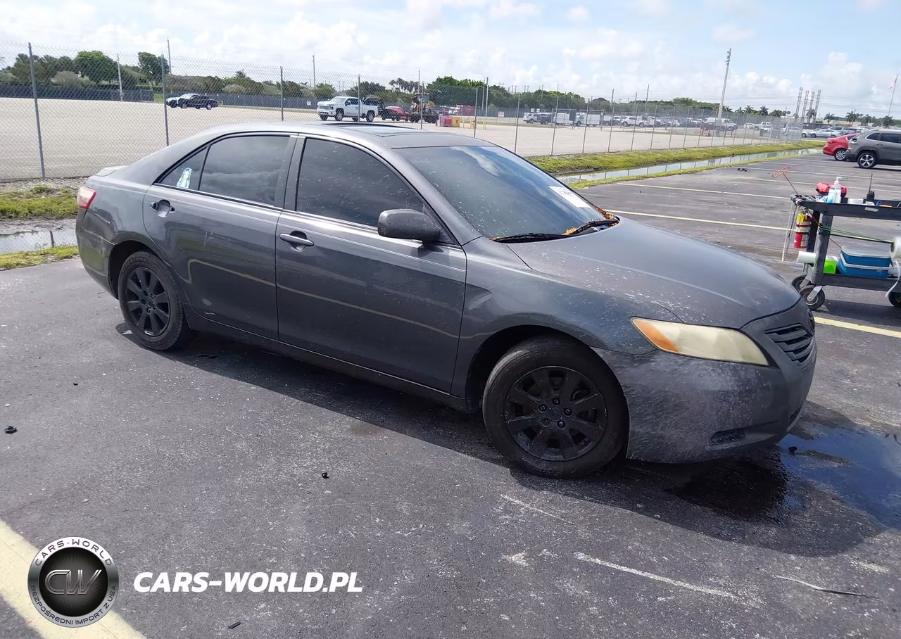 2007 Toyota Camry Le – zdjęcie 1 z 16