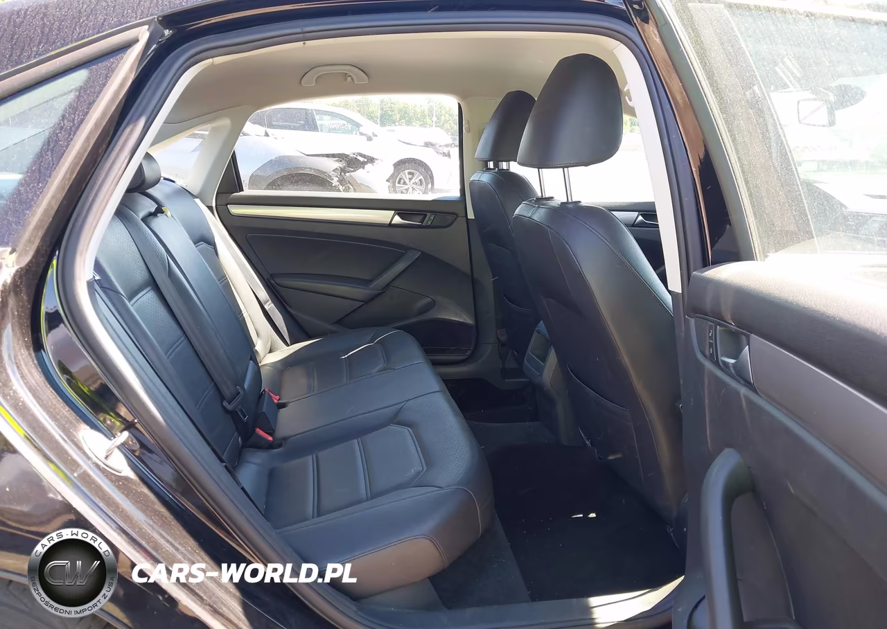 2015 Volkswagen Passat 1.8T Wolfsburg Edition VIN:1VWAT7A37FC035894 - 8