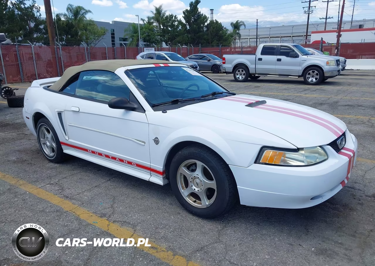 2000 Ford Mustang