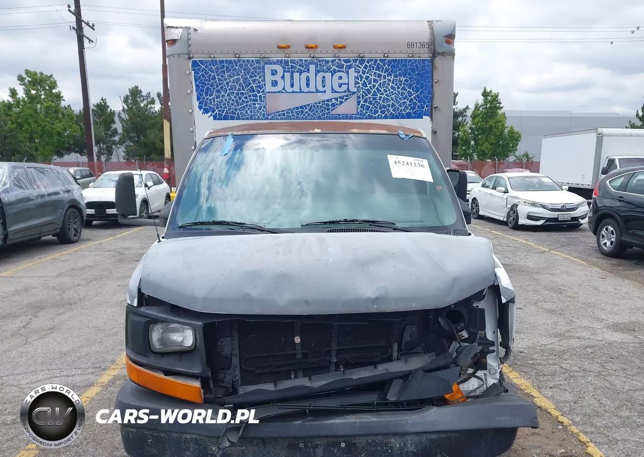2006 GMC Savana Cutaway G3500 VIN:1GDJG31V461904556 - 16