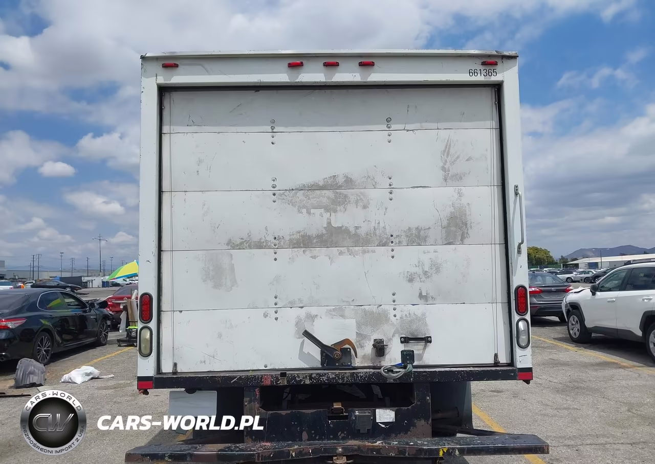 2006 GMC Savana Cutaway G3500 VIN:1GDJG31V461904556 - 19