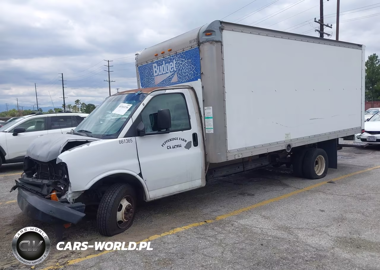 2006 GMC Savana Cutaway G3500 VIN:1GDJG31V461904556 - 2