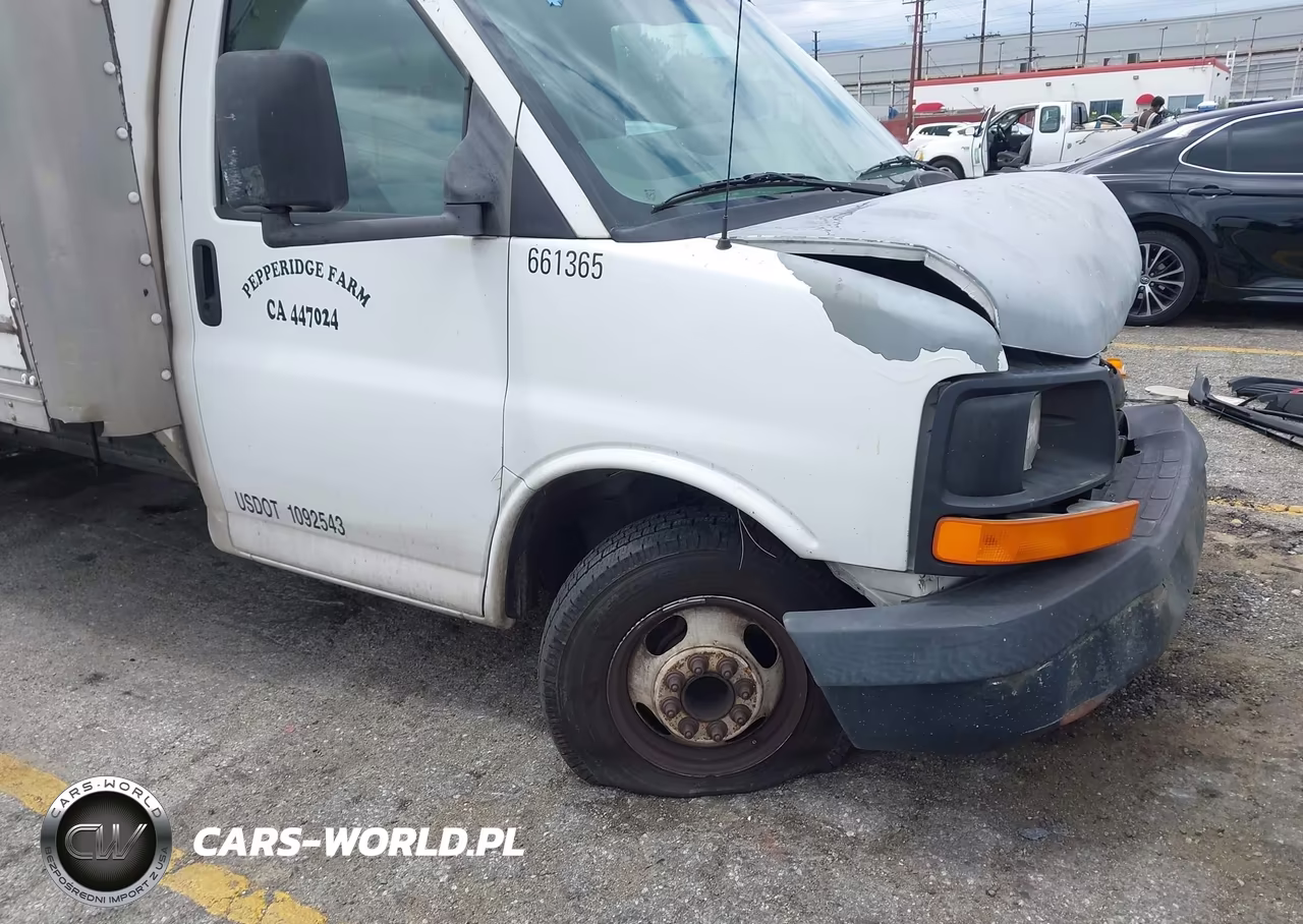 2006 GMC Savana Cutaway G3500 VIN:1GDJG31V461904556 - 22