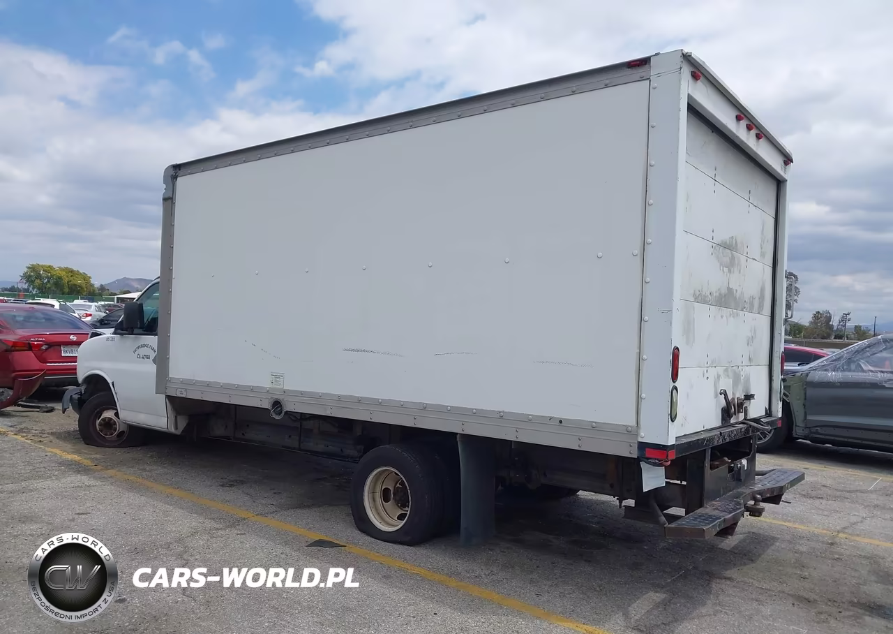 2006 GMC Savana Cutaway G3500 VIN:1GDJG31V461904556 - 3