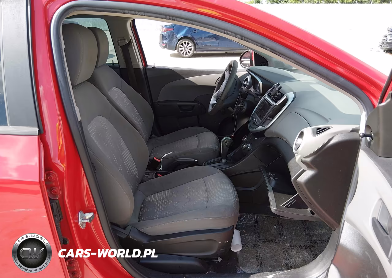 2018 Chevrolet Sonic Ls Auto VIN:1G1JB5SH6J4105840 - 5