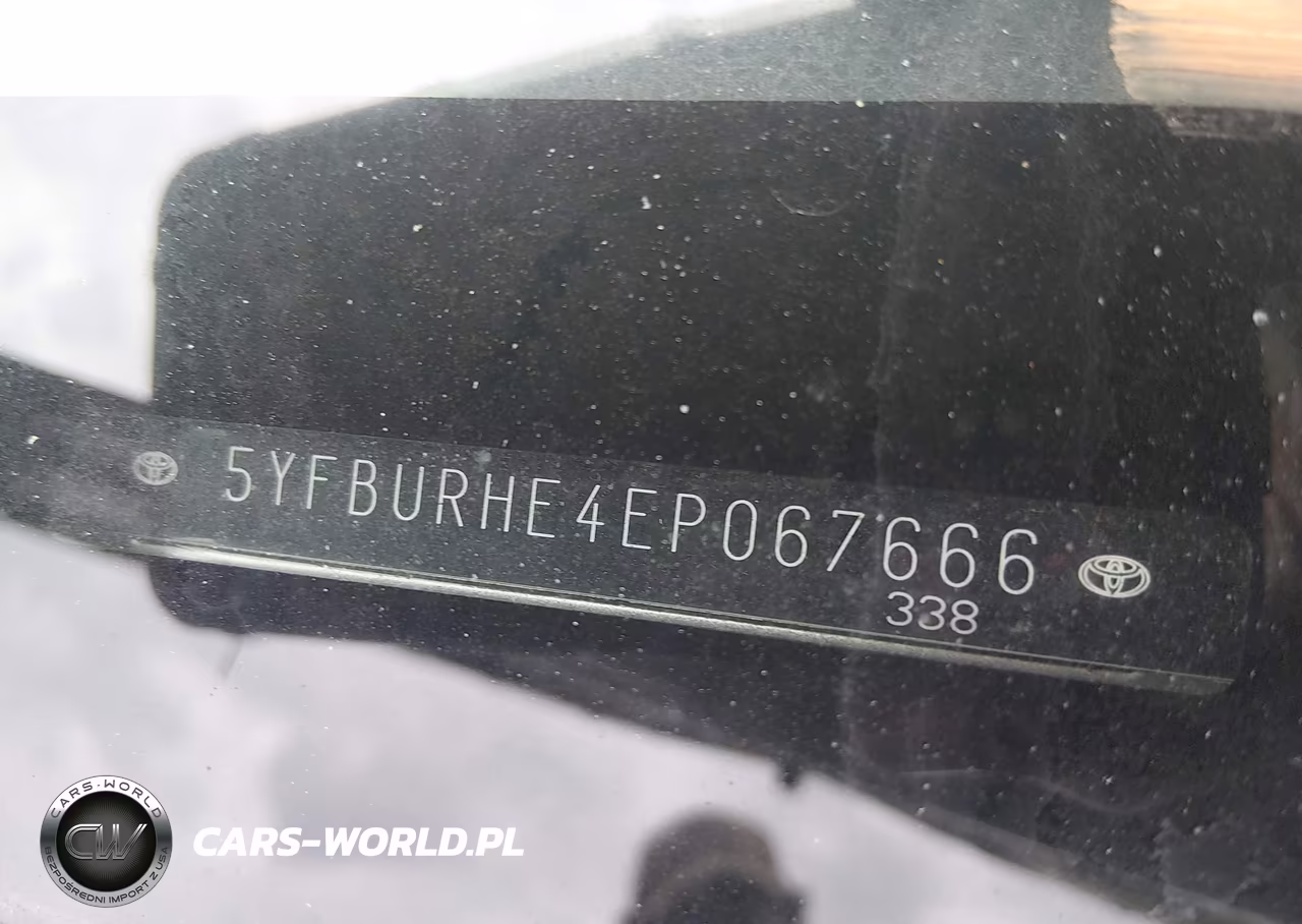 2014 Toyota Corolla Le Plus VIN:5YFBURHE4EP067666 - 17