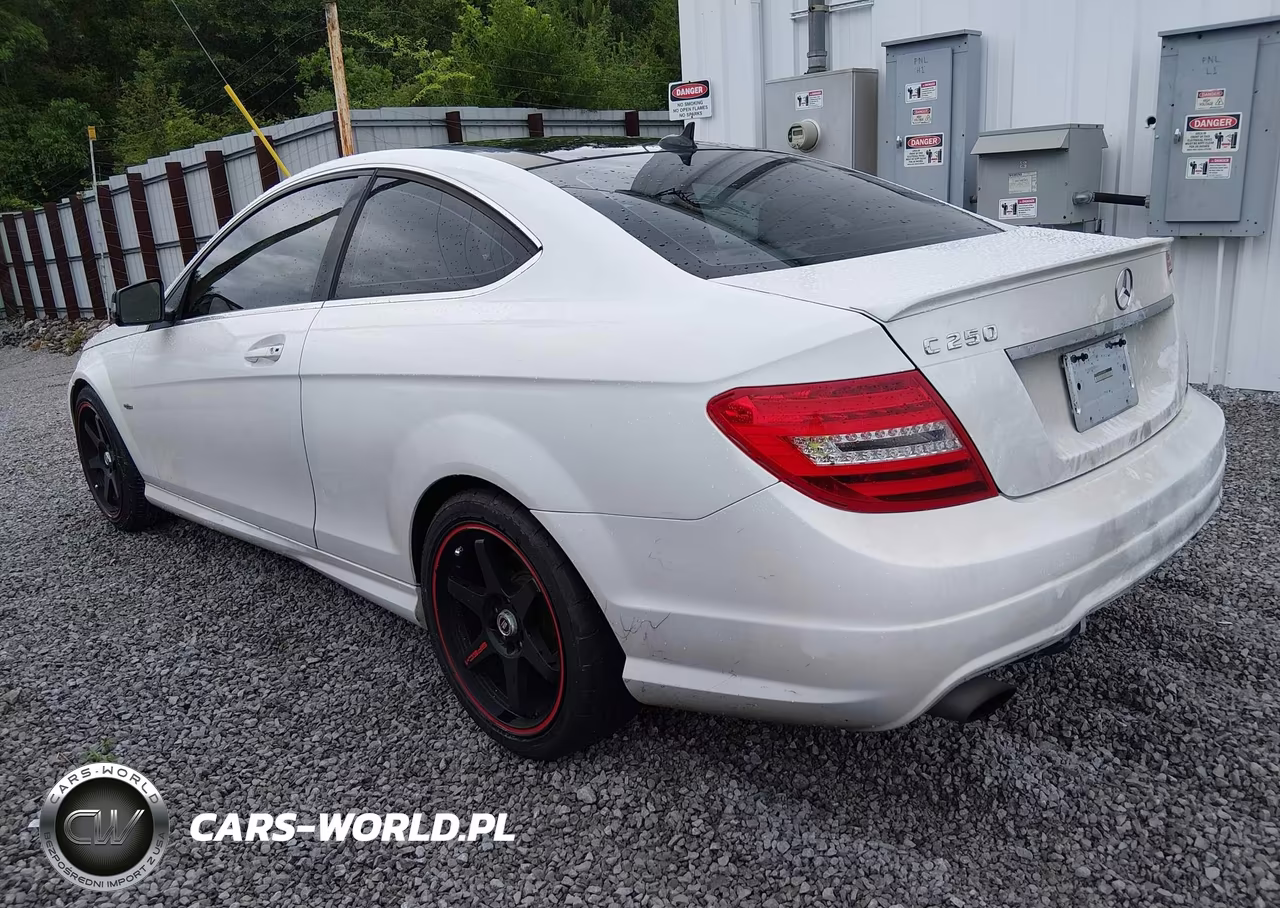 2013 Mercedes-Benz C 250 VIN:WDDGJ4HB0DF956600 - 3