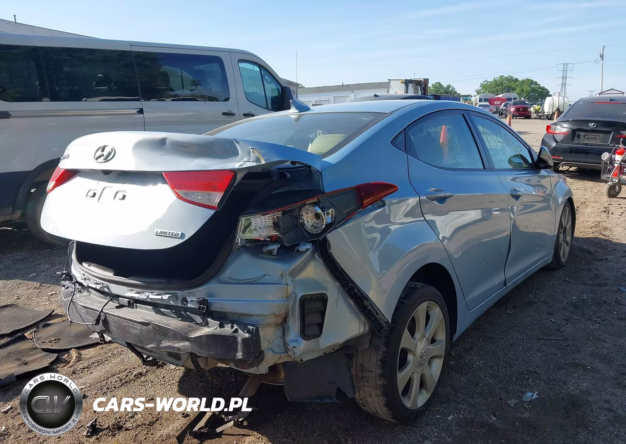 2013 Hyundai Elantra Limited VIN:KMHDH4AE2DU694857 - 4