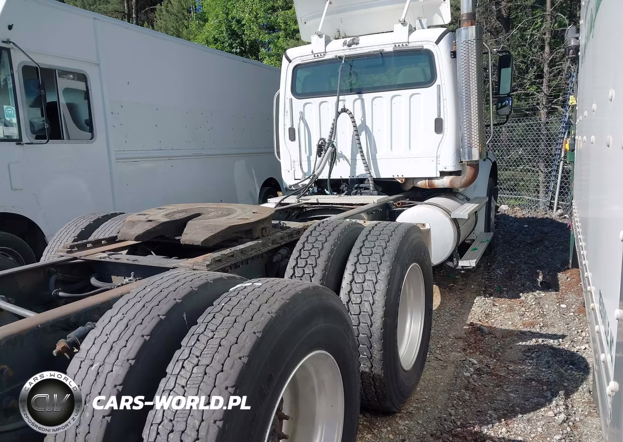 2005 Freightliner M2 112 Medium Duty VIN:1FUJC5CVX5HN49724 - 4