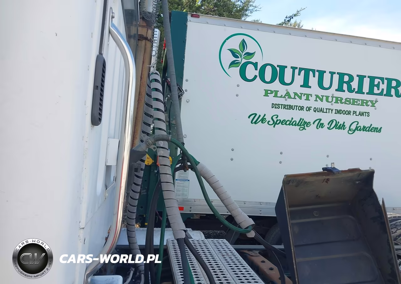 2005 Freightliner M2 112 Medium Duty VIN:1FUJC5CVX5HN49724 - 6