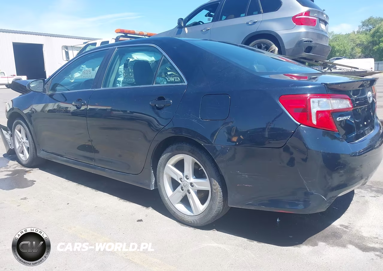 2014 Toyota Camry Se VIN:4T1BF1FK6EU429418 - 3