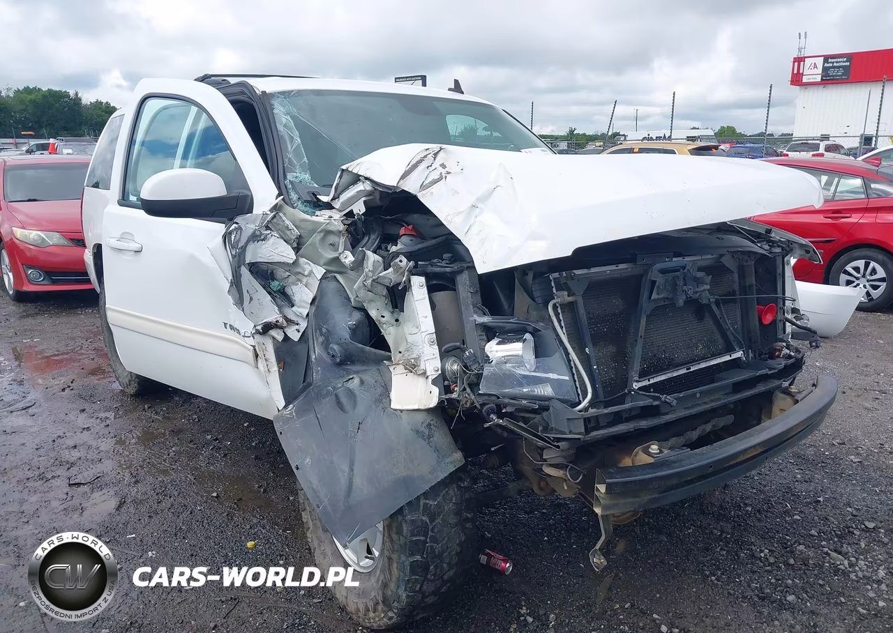 2013 Chevrolet Tahoe Lt VIN:1GNSCBE05DR369756 - 6